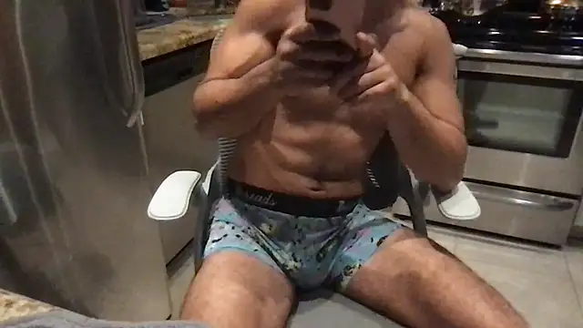 BigGuyMuscle online show from 11/05/25, 07:30