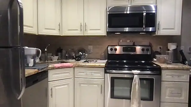 BigGuyMuscle online show from 12/15/25, 08:57