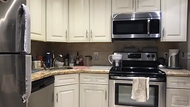 BigGuyMuscle online show from 12/22/25, 08:06