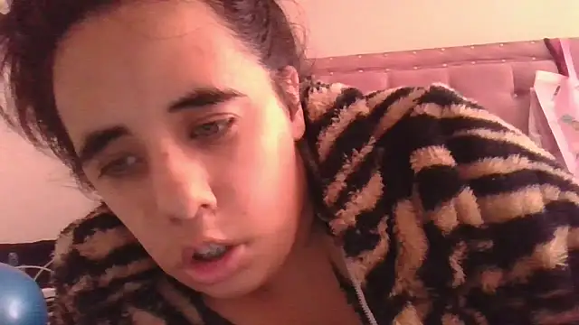 annarose19 online show from 03/26/26, 07:41