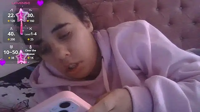 Snapshot of annarose19 chatting on 06/25/26, 10:14 annarose19 online show from 06/25/26, 10:14