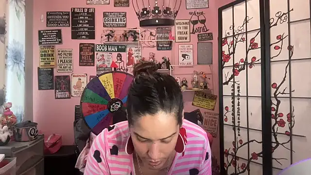 latinacubana online show from 02/15/25, 07:28