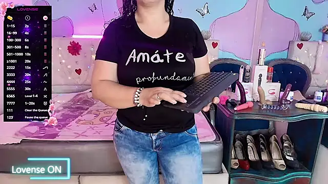 Snapshot of Zaly_mature chatting on 04/24/26, 01:19 Zaly mature online show from 04/24/26, 01:19