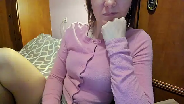 HolmesAriana online show from 09/16/25, 01:56