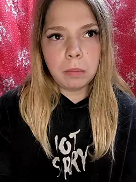 Zuli Kiska online show from 10/28/25, 09:06