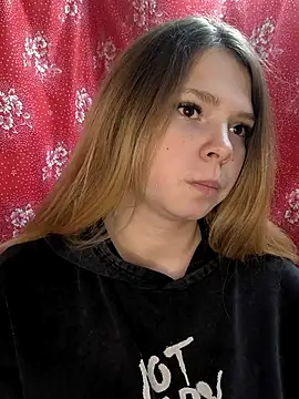 Zuli Kiska online show from 11/28/25, 11:57