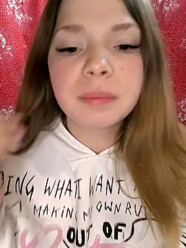 Zuli Kiska online show from 02/25/26, 08:18