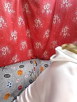 Zuli Kiska online show from 03/12/26, 08:48