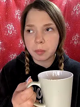 Zuli Kiska online show from 03/30/26, 11:00