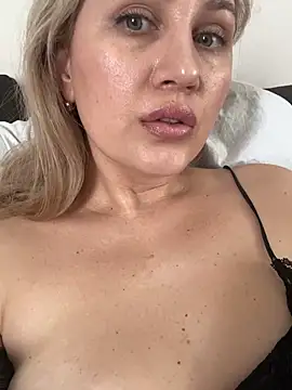 YourBlondee online show from 03/07/25, 06:24