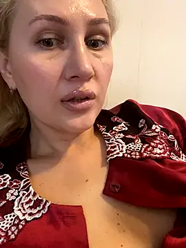 YourBlondee online show from 11/05/25, 02:44