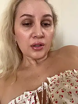 YourBlondee online show from 03/11/26, 03:34