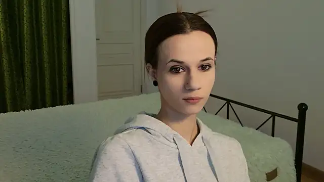 ItsAlisia online show from 09/28/25, 05:46