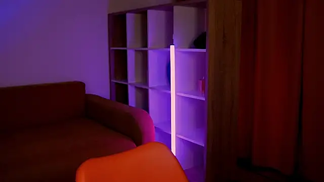 ItsAlisia online show from 10/15/25, 12:38