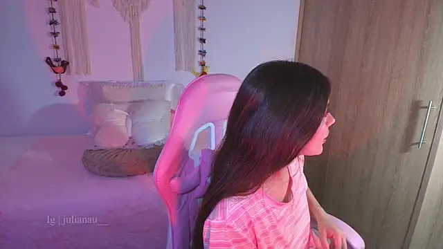 iriswest  online show from 04/14/26, 01:55