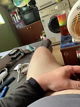 MatThiAs2806 online show from 04/25/26, 07:11