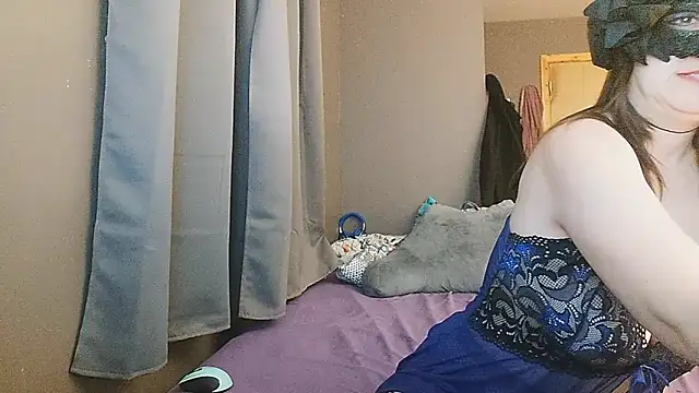 Snapshot of missteriousbelle chatting on 12/16/24, 12:04 missteriousbelle online show from 12/16/24, 12:04