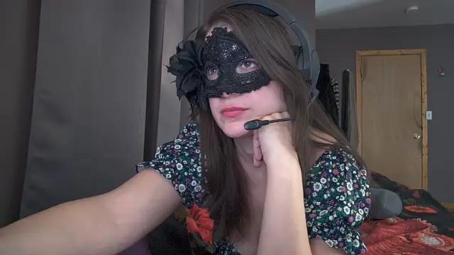 Snapshot of missteriousbelle chatting on 11/17/25, 11:43 missteriousbelle online show from 11/17/25, 11:43