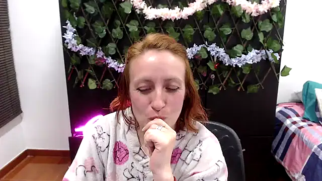 kittykalor09 online show from 02/03/26, 04:21