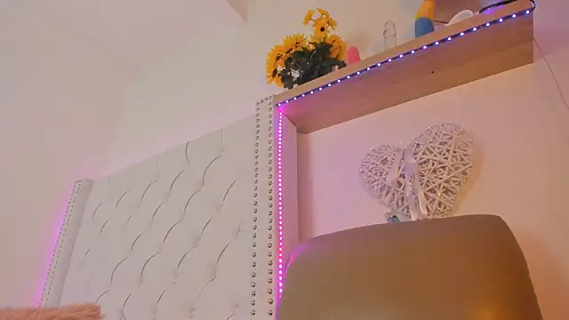 sara montiell online show from 01/21/25, 01:29