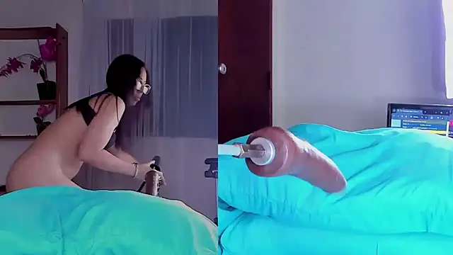 Snapshot of Angeli_Wu_ chatting on 12/04/24, 03:48 Angeli Wu online show from 12/04/24, 03:48