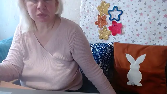 QueenLana online show from 02/02/26, 06:34