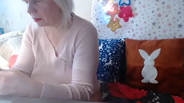 QueenLana online show from 02/16/26, 07:48