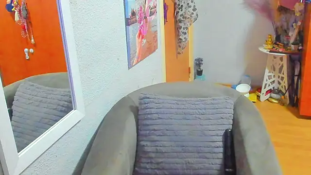 Snapshot of marie_marie03 chatting on 02/05/25, 09:46 marie marie03 online show from 02/05/25, 09:46