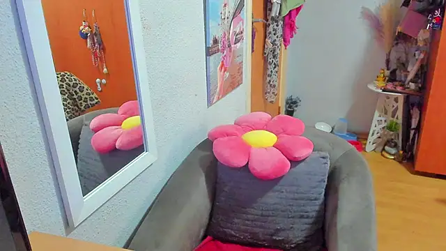 Snapshot of marie_marie03 chatting on 03/05/25, 07:49 marie marie03 online show from 03/05/25, 07:49