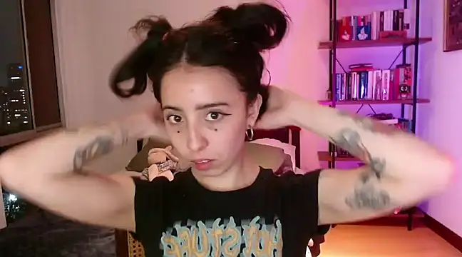 babyluna 8 8 online show from 02/27/25, 02:42