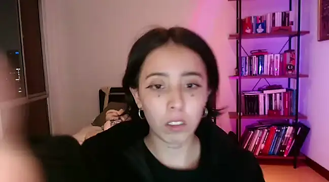 babyluna 8 8 online show from 02/27/25, 05:45