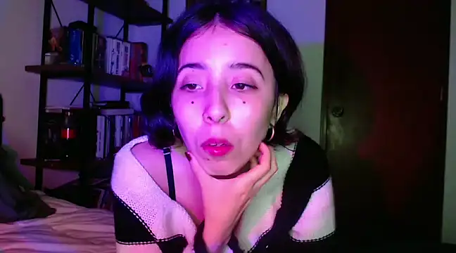 babyluna 8 8 online show from 03/12/25, 02:30