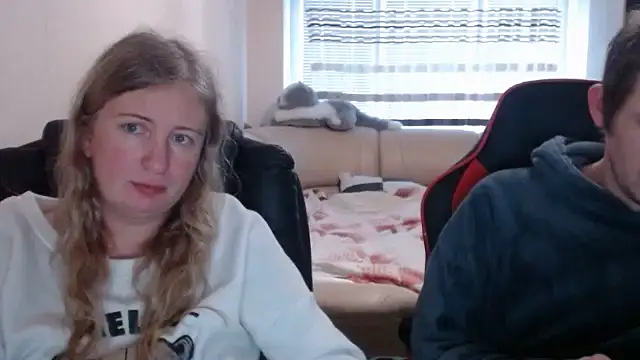 PeterAndJen online show from 03/09/25, 04:00