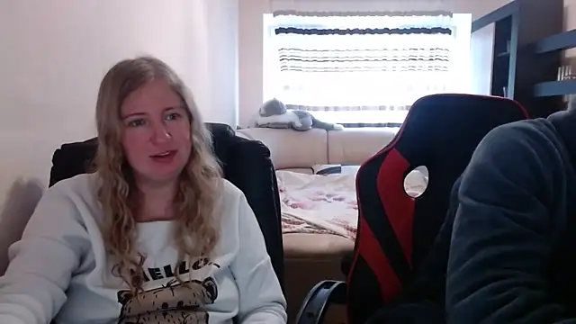 PeterAndJen online show from 03/10/25, 06:59