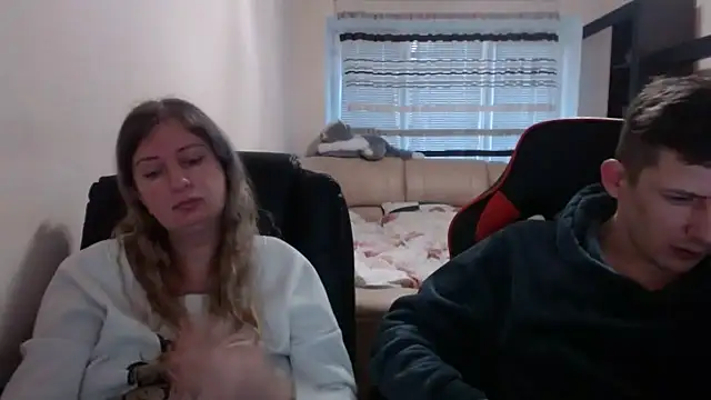 PeterAndJen online show from 03/12/25, 06:44