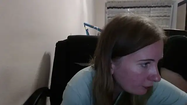 PeterAndJen online show from 09/13/25, 05:13