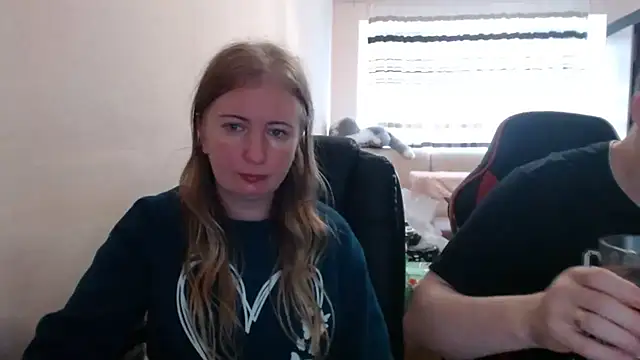 PeterAndJen online show from 11/03/25, 08:37