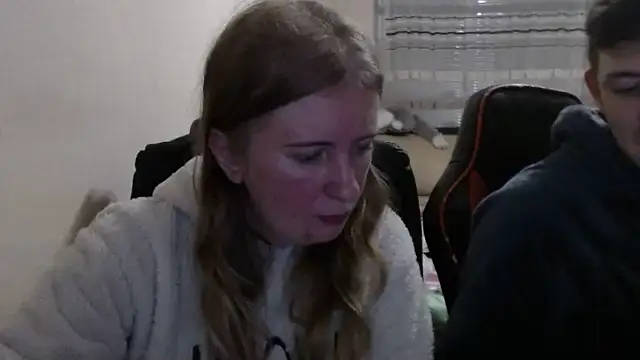 PeterAndJen online show from 11/09/25, 08:07