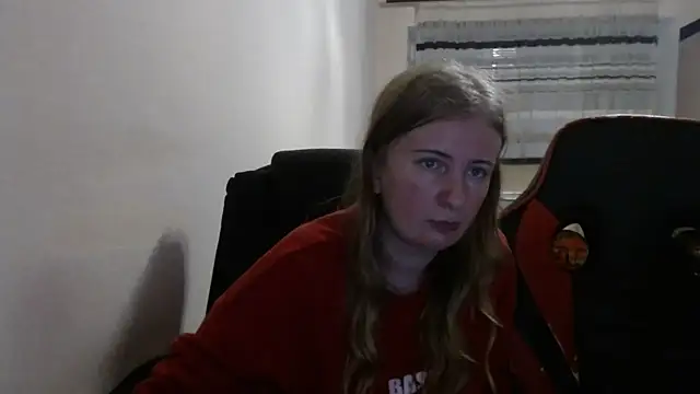 PeterAndJen online show from 11/18/25, 07:18