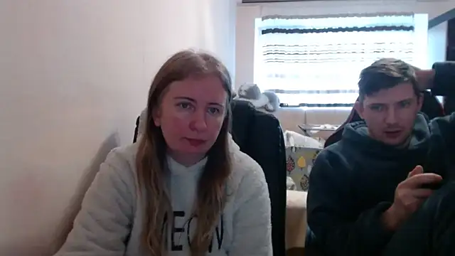 PeterAndJen online show from 12/16/25, 08:30