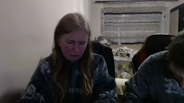 PeterAndJen online show from 02/05/26, 07:07