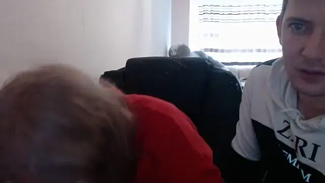 PeterAndJen online show from 04/12/26, 07:57