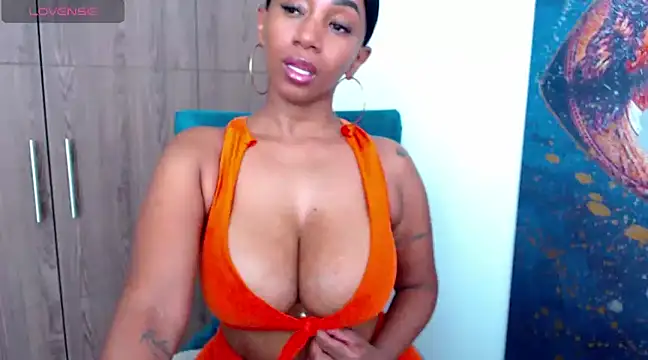 Snapshot of Pinkceeleste chatting on 12/21/24, 09:47 Pinkceeleste online show from 12/21/24, 09:47