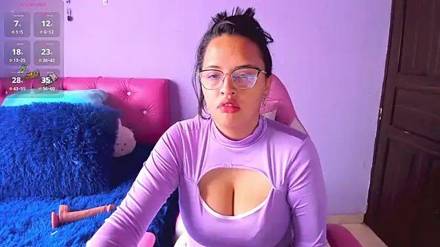 Snapshot of crissn0707 chatting on 02/07/25, 12:17 crissn0707 online show from 02/07/25, 12:17