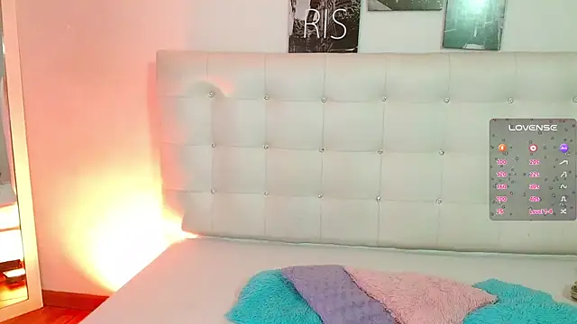 hornystepmommy online show from 12/20/24, 07:50