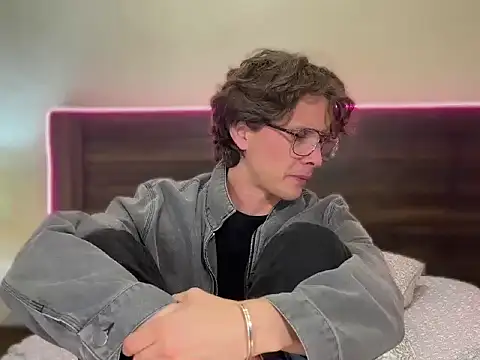 mcklister kinky feets online show from 03/15/26, 08:42