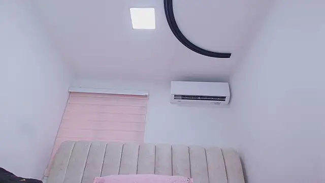 timkerbell  online show from 12/02/25, 07:20