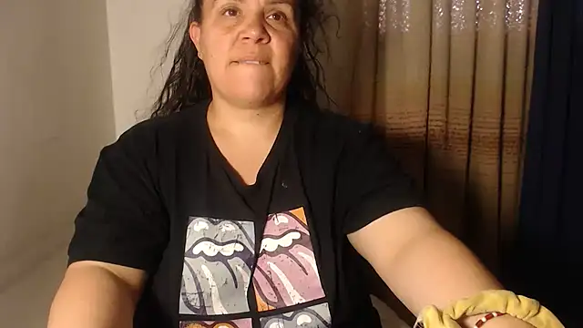 agathamiller01 online show from 04/16/26, 10:34