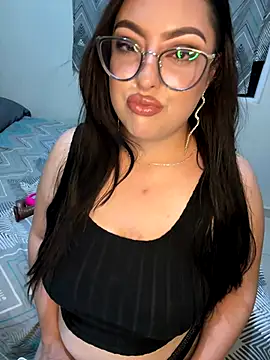 MileyGia online show from 11/08/25, 01:06