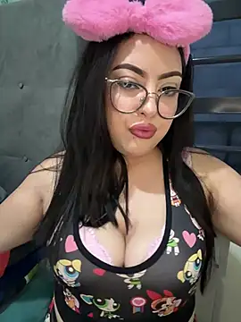 Snapshot of MileyGia chatting on 07/19/26, 02:15 MileyGia online show from 07/19/26, 02:15